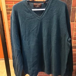 Men’s cashmere sweater